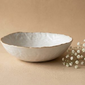 קערה לבנה עיצוב קוים